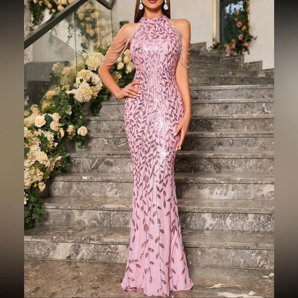 Luxe  halter neck prom party sequins dress - Picture 5 of 8